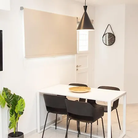 Apartment Comfortable In Downtown *